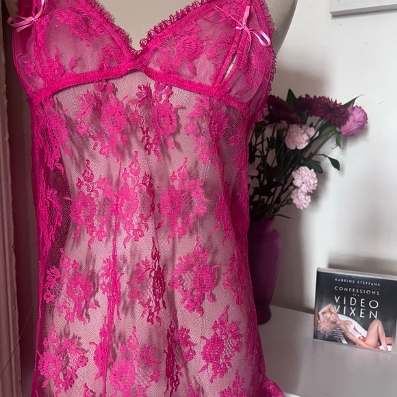 Victoria Secret Chemise - Picture 6 of 6